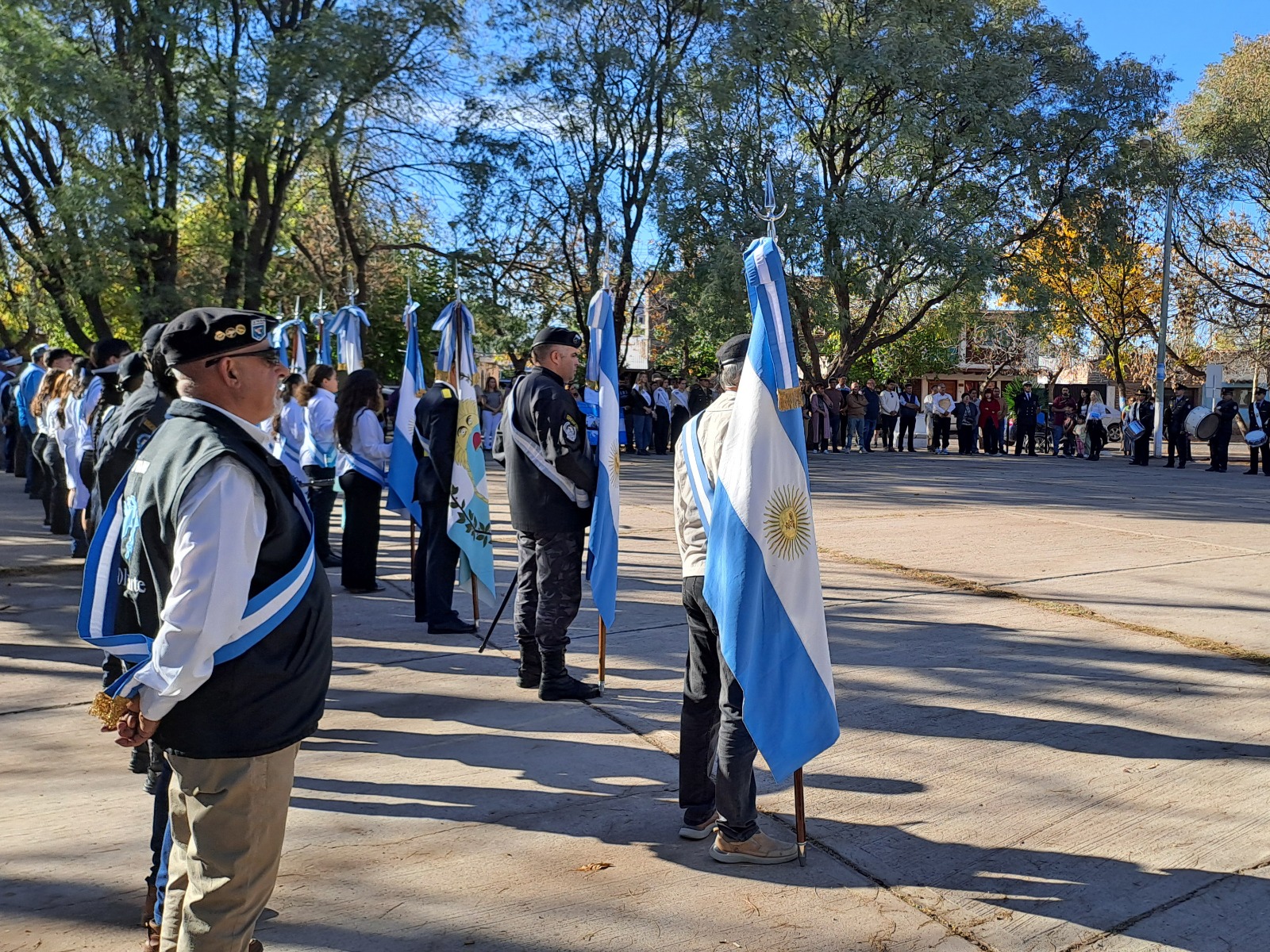 CON UN GESTO SOLIDARIO Y EMOTIVAS CARTAS, SAN RAFAEL RECORDÓ EL HUNDIMIENTO DEL CRUCERO ARA GENERAL BELGRANO